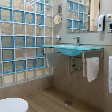 Apartalux Playa La Caleta * Cadiz